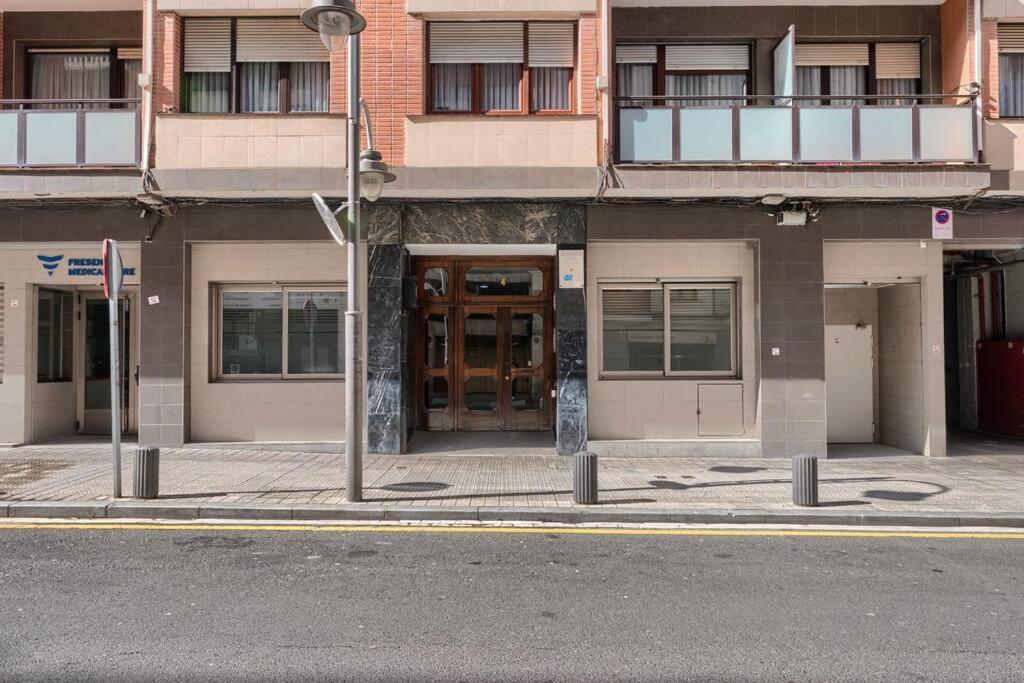 San Mames Football & Parking Bilbao Eksteriør bilde
